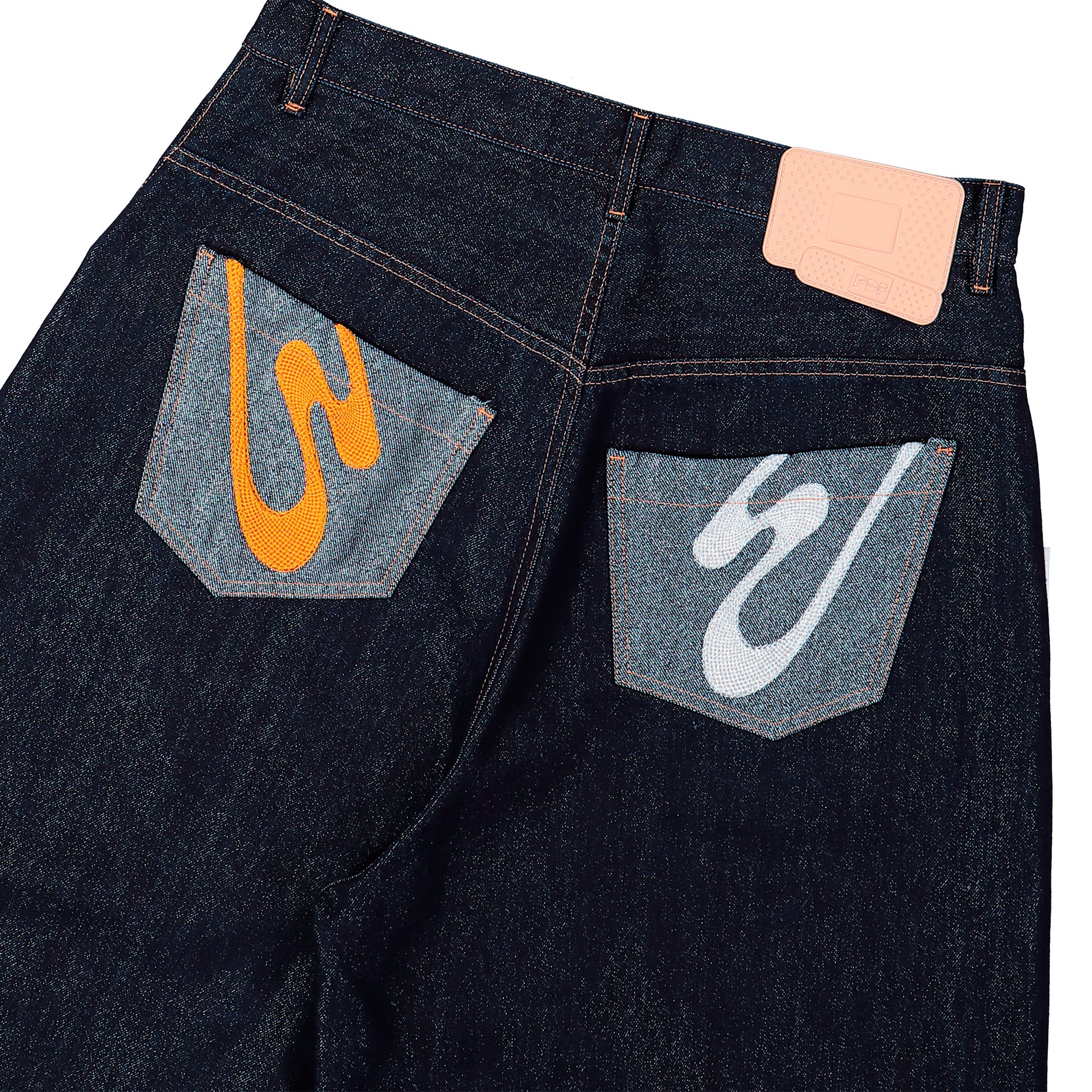 PDF Leggenda Pant Silve Denim DFM03020DF201SILVE Detail View 5 | GATE

