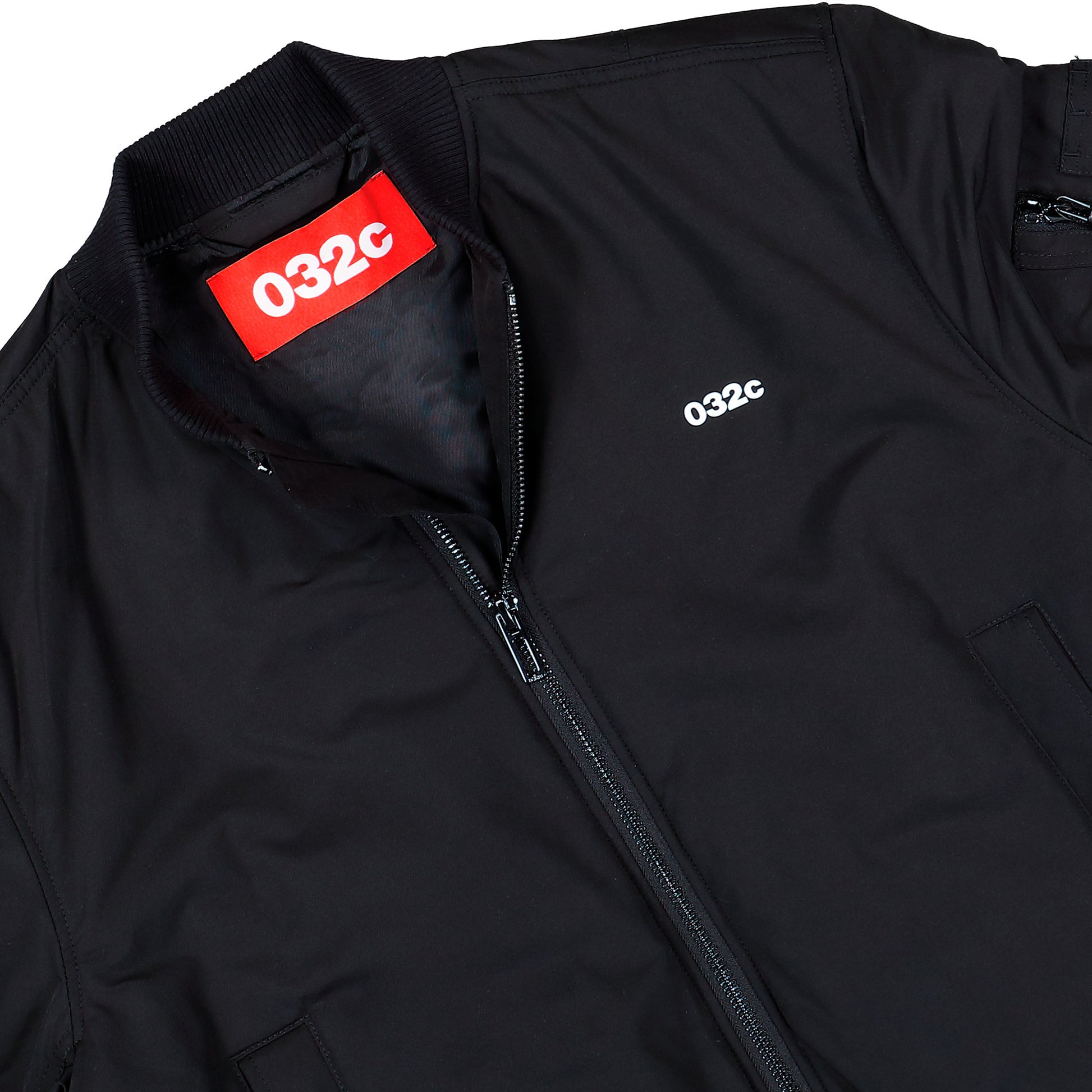 032c Suspicious Minds Bomber Jacket Black Jackets F25-URW-1912-000 Detailfoto | Overkill
