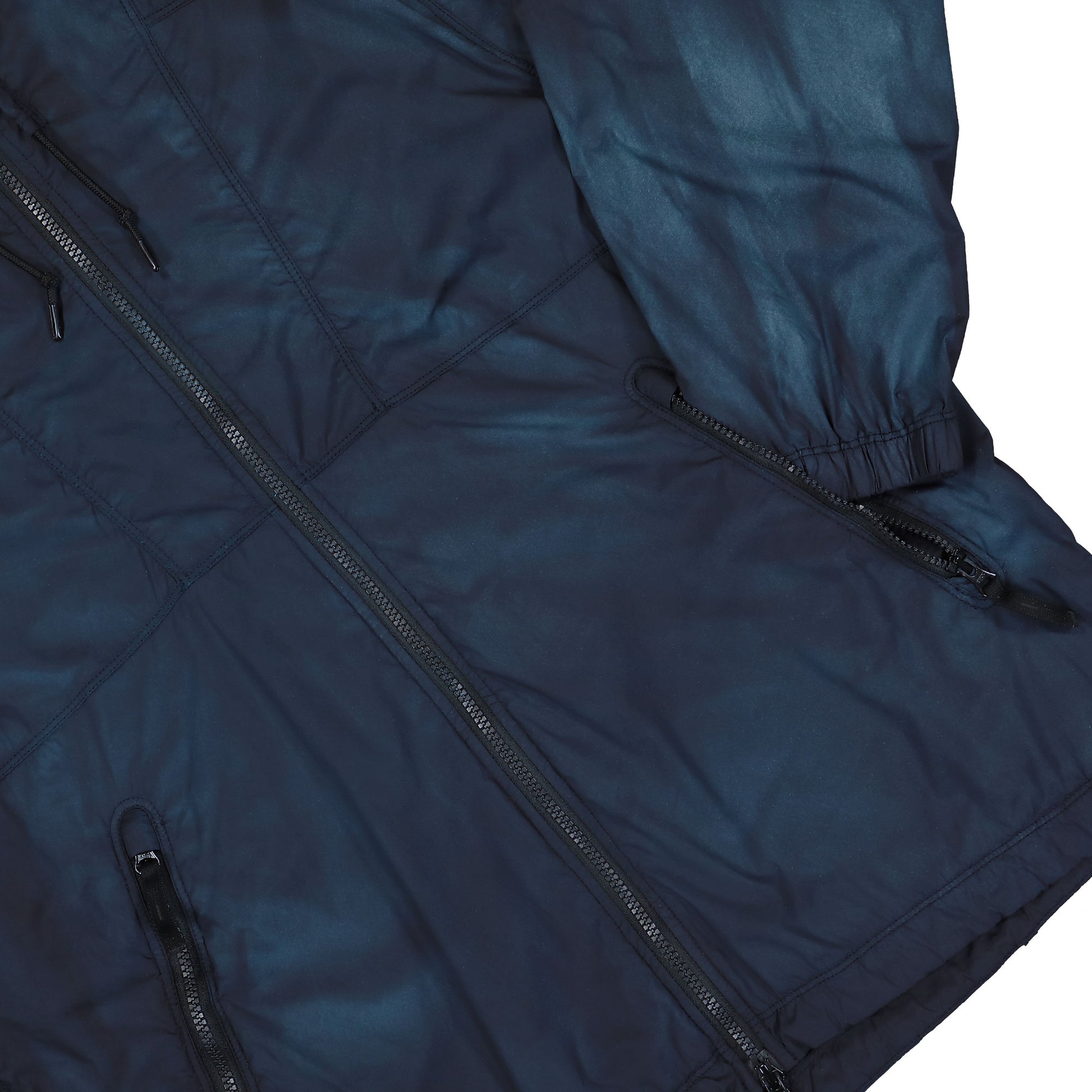Stone Island Skin Touch Nylon-TC Corrosion Treatment Jacket Petrol Jackets K2S15Q100022-S00R3 V0029 Detail View 4 | GATE