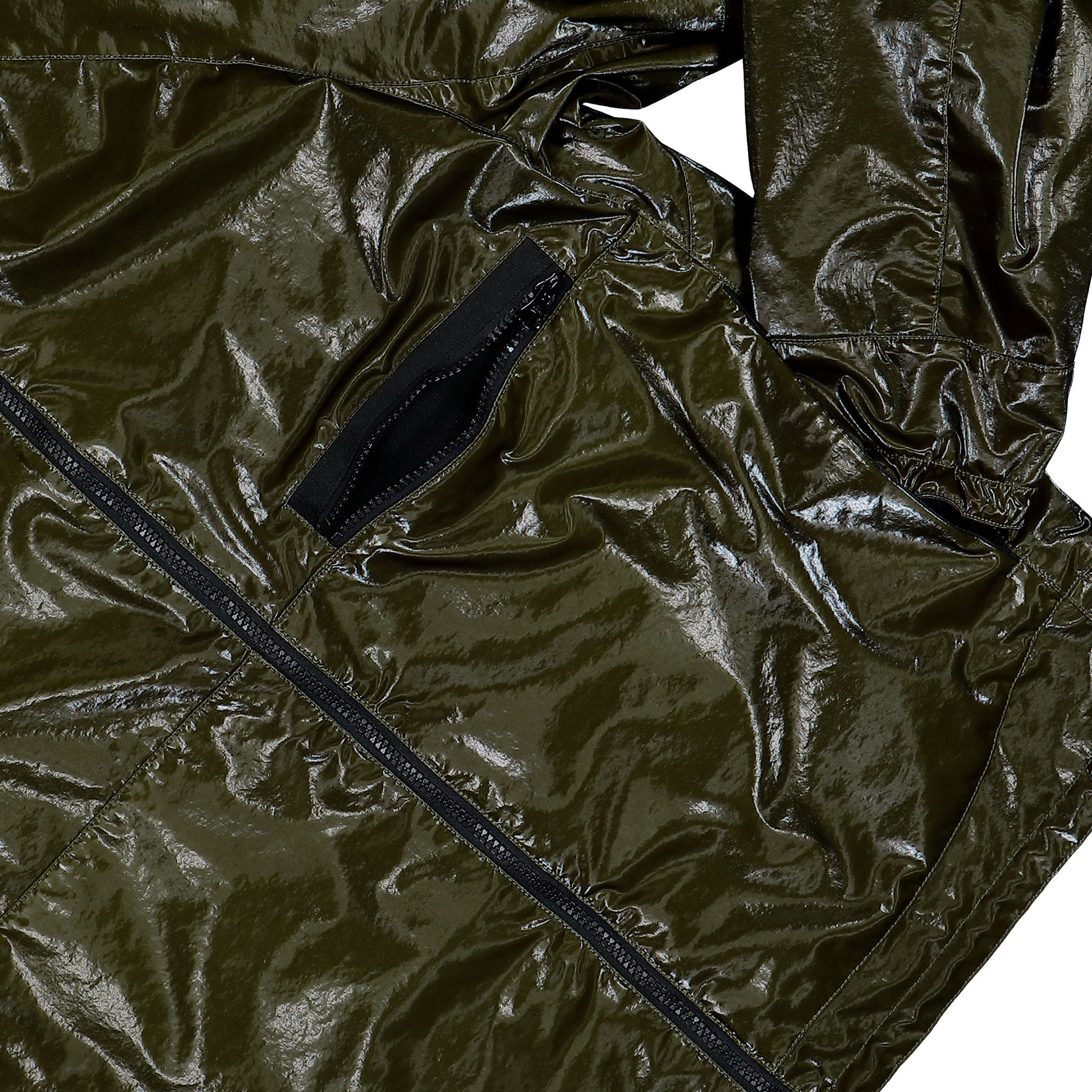 Stone Island Shiny Stretch Nylon-TC Jacket Military Green Jackets K2S15Q100025-S0225 V0054 Detail View 4 | GATE