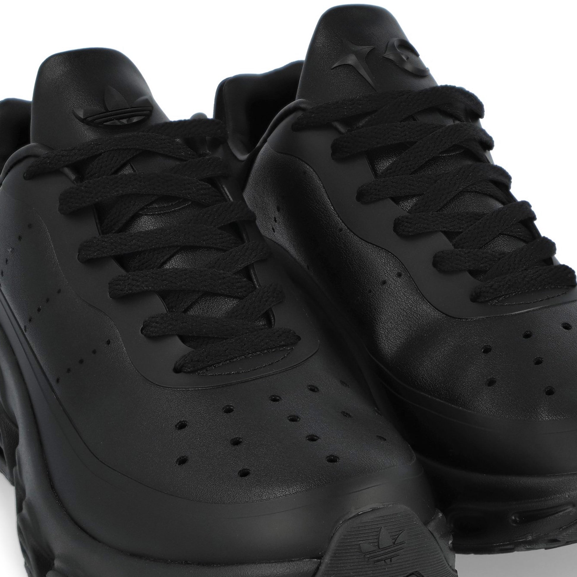 adidas Adiform Megaride TC Core Black / Core Black / Silver Metallic Low Top Sneakers KI9522 Detail View 6 | GATE
