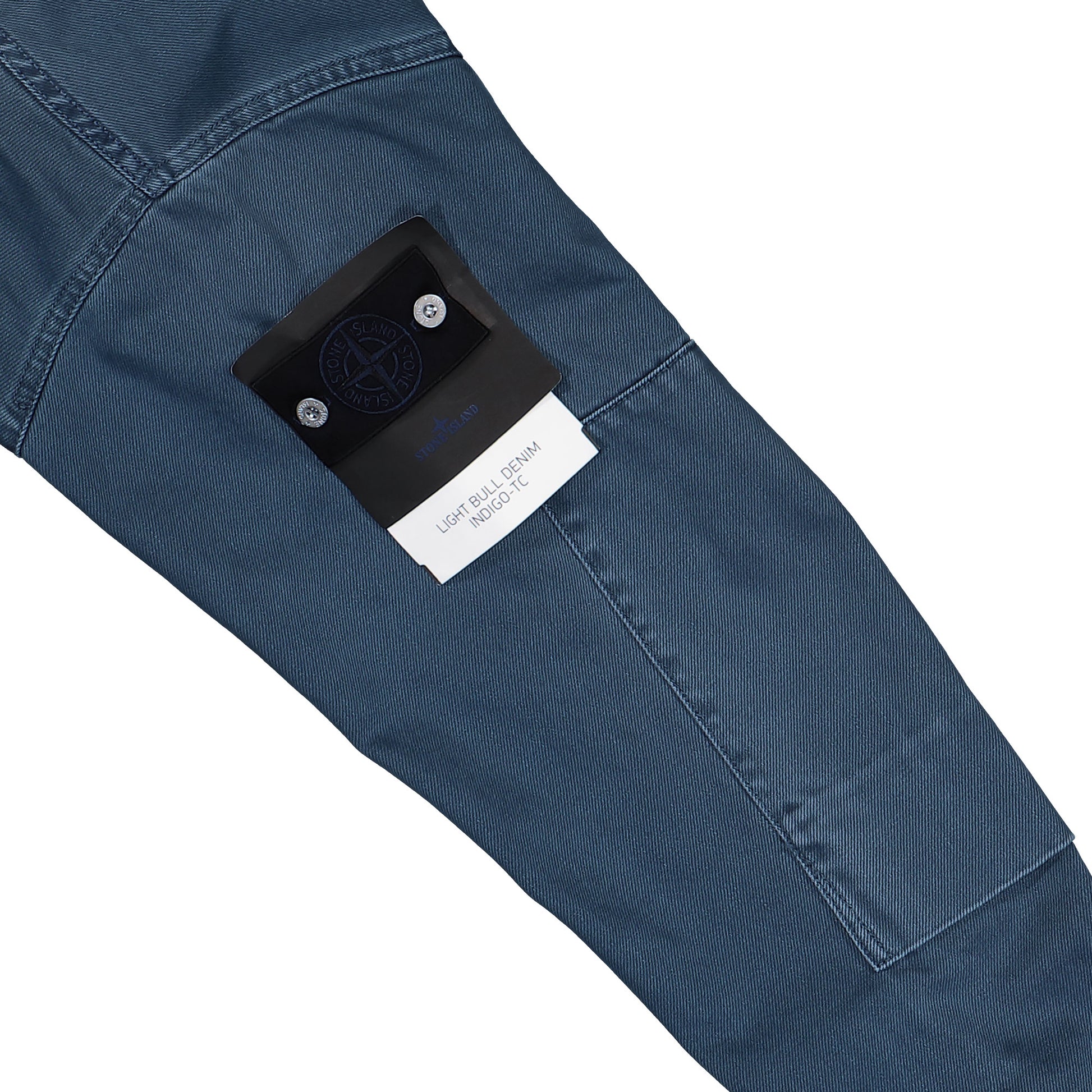 Stone Island Light Bull Denim Indigo-TC Short Parka Indigo  Parka L1S144100003-S0J18 V0021 Detail View 5 | GATE
