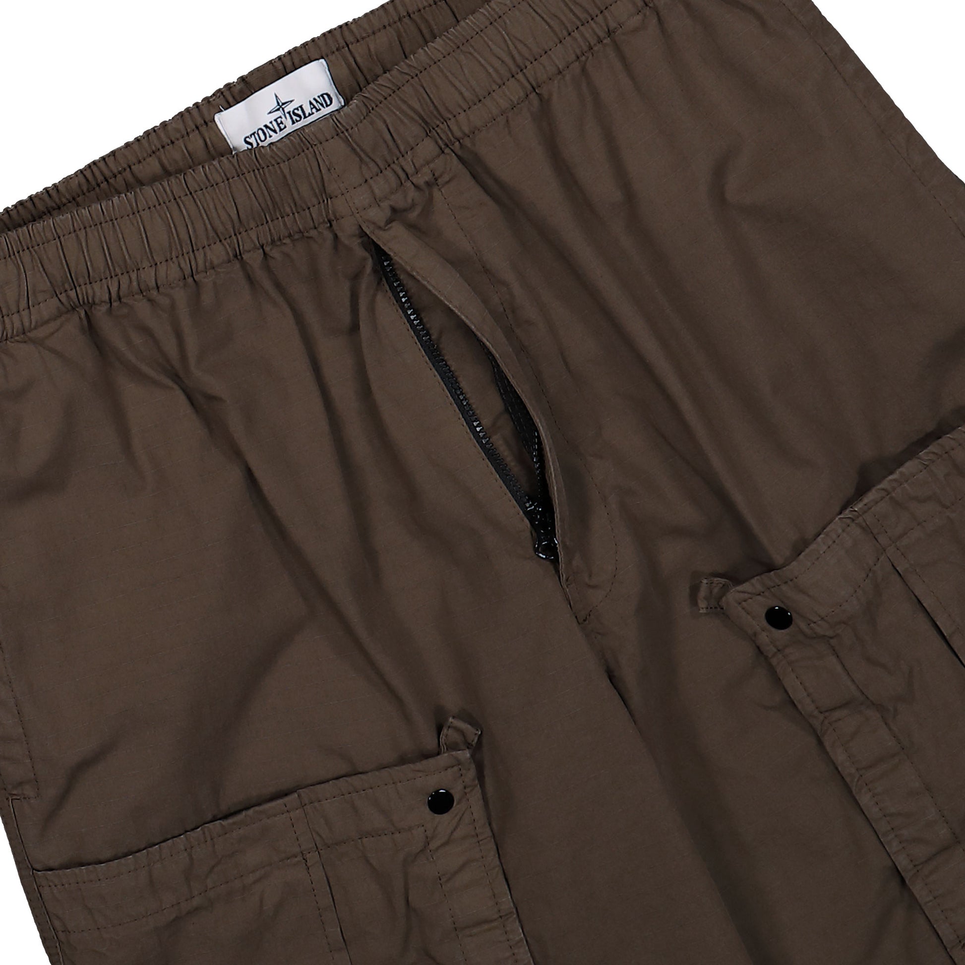 Stone Island Mercerised Organic Cotton Ripstop Cargo Pant Shadow Brown Pants L1S153100007-S0298 V007C Detail View 4 | GATE
