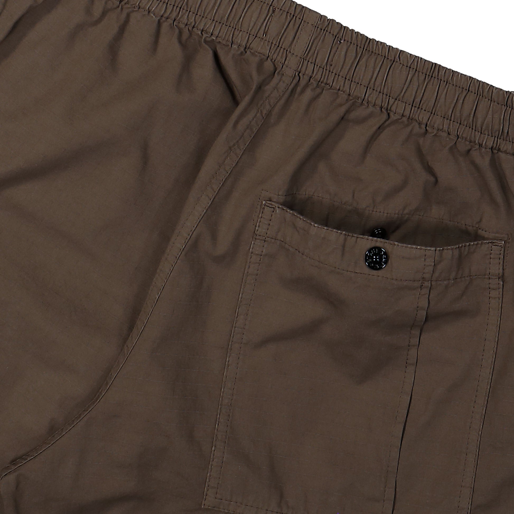 Stone Island Mercerised Organic Cotton Ripstop Cargo Pant Shadow Brown Pants L1S153100007-S0298 V007C Detail View 5 | GATE
