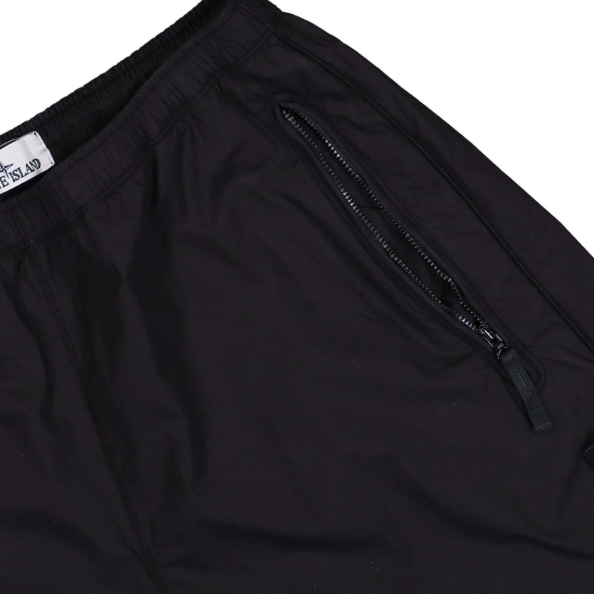 Stone Island Stretch Cotton Tela Paracadute Shorts Black  Shorts L1S15L100017-S0003 V0029 Detail View 4 | GATE
