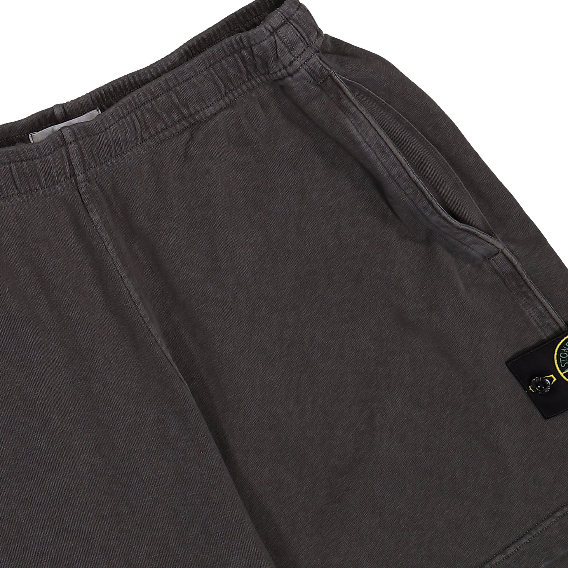Stone Island Malfile Fleece Old Effect Shorts Charcoal  Shorts L1S156200014-S0060 V0165 Detail View 4 | GATE
