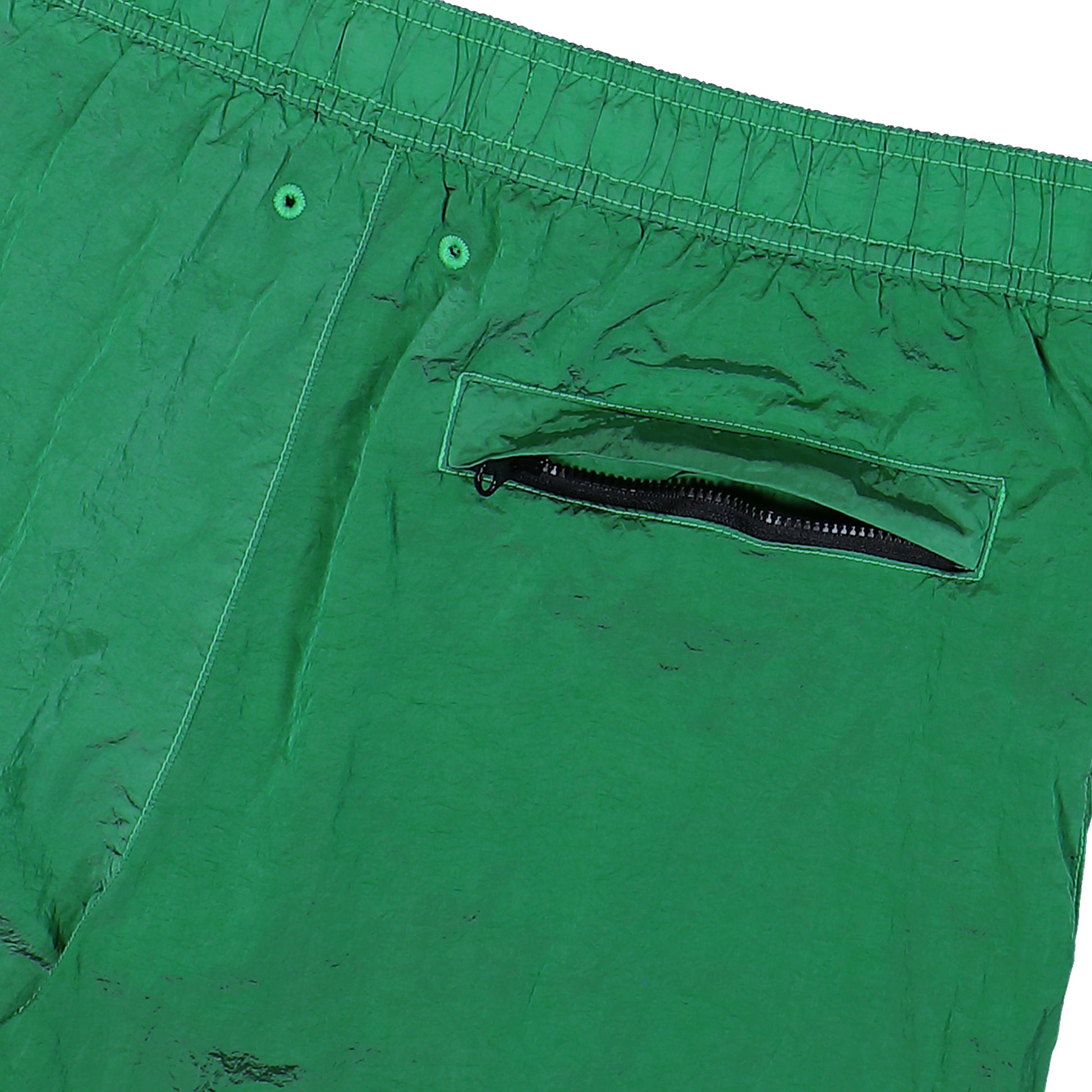 Stone Island Nylon Metal In Econyl Shorts Malachite  Shorts L1S15B100004-S0043 V005H Detail View 5 | GATE
