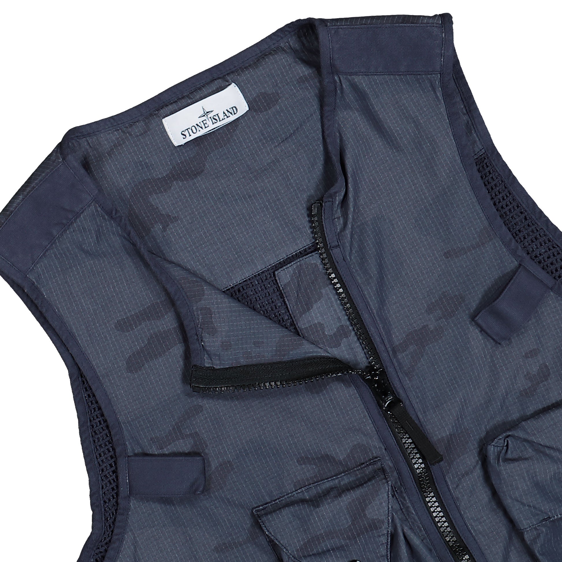 Stone Island Faded Camo Light Ripstop-TC Vest Blue Grey Vest L1S15G100006-S00E9 V002D Detail View 3 | GATE
