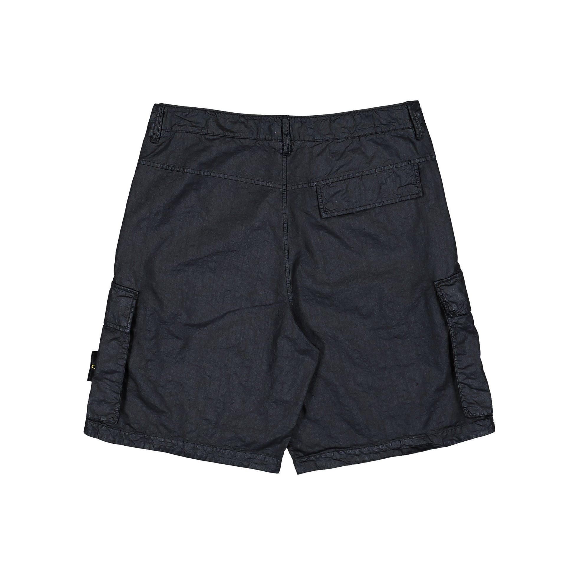 Stone Island Organic Look Nylon Panama TC Cargo Bermuda Black Shorts L1S15L100001-S0069 V0029 Detail View 2 | GATE
