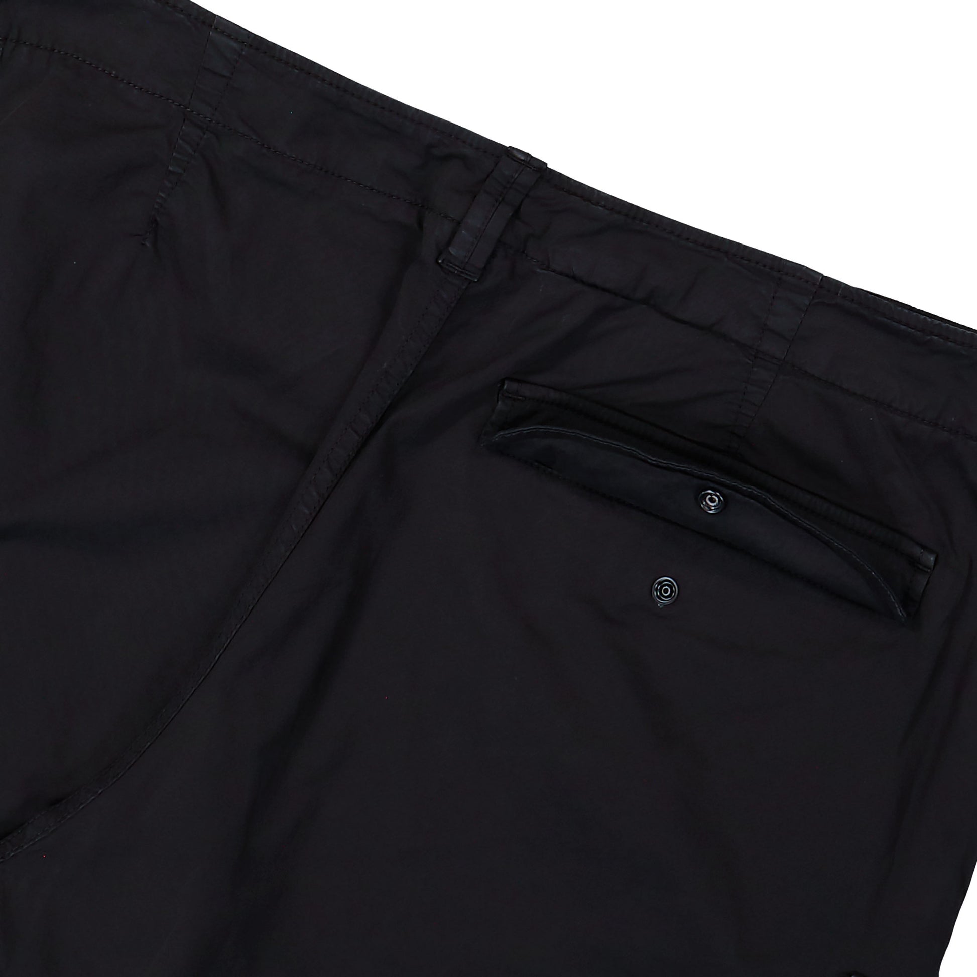 Stone Island Loose-Fit Cargo Trousers With Snap Pockets Black Pants L2S153100003-S0A10 V0029 Detail View 5 | GATE
