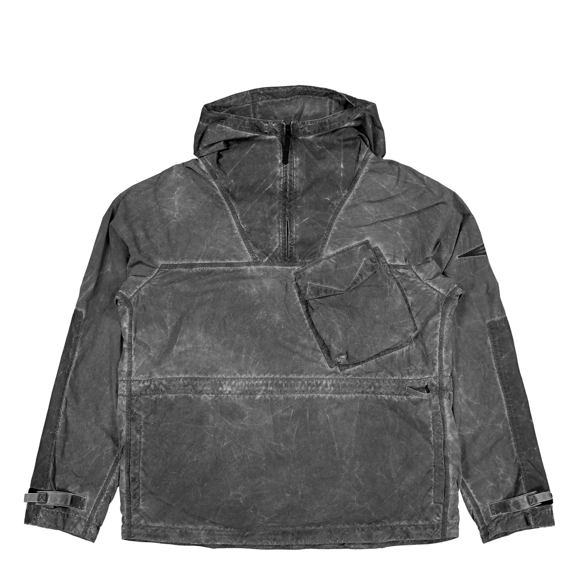 Stone Island Uneven Pigment Dyed Anorak With Anti Drop Finish Black Jackets L2S15Q100035-S00V1 V0029 Detail View 1 | GATE