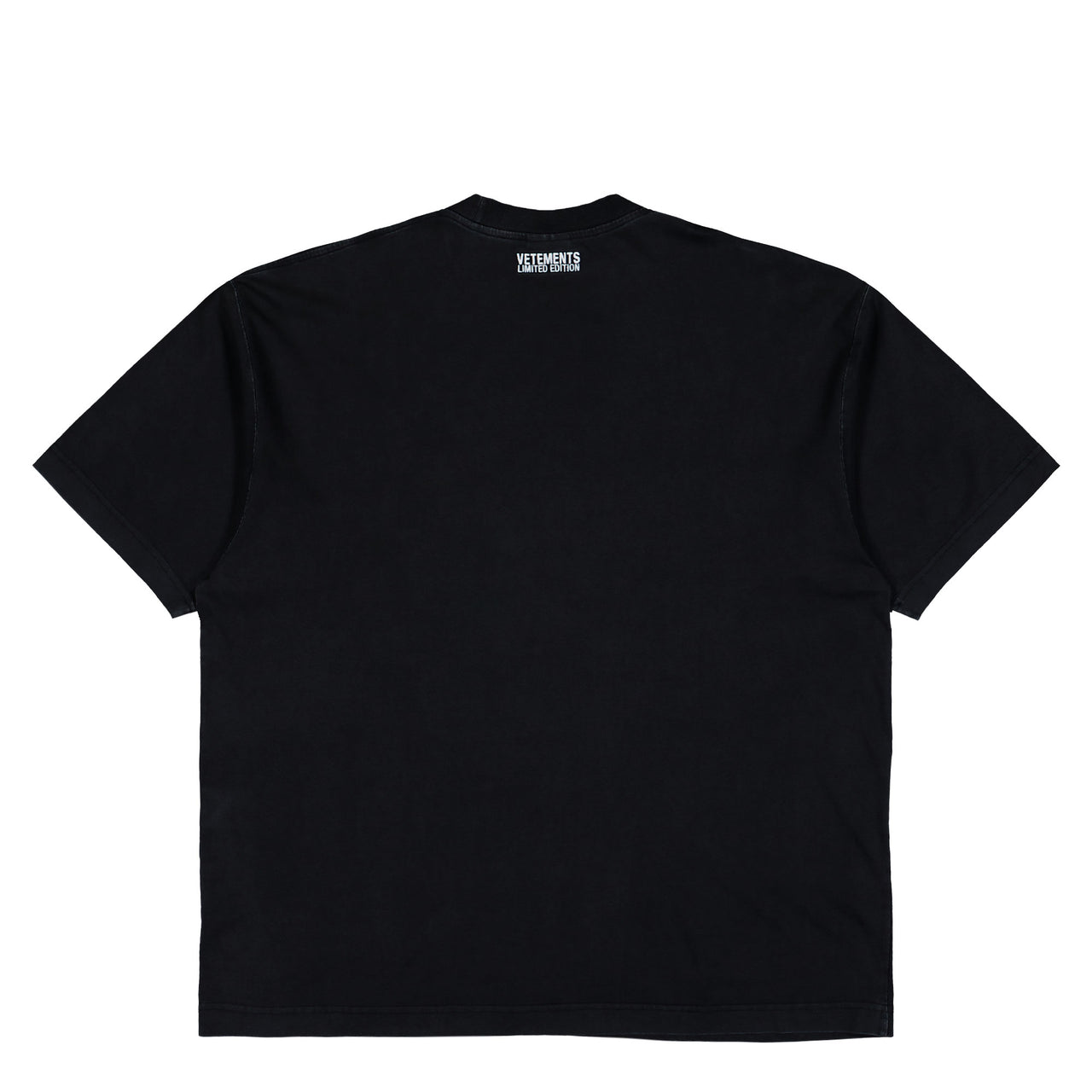 VETEMENTS Iconic Logo T-Shirt Black T-Shirts ME76TR138BW Detail View 1 | GATE