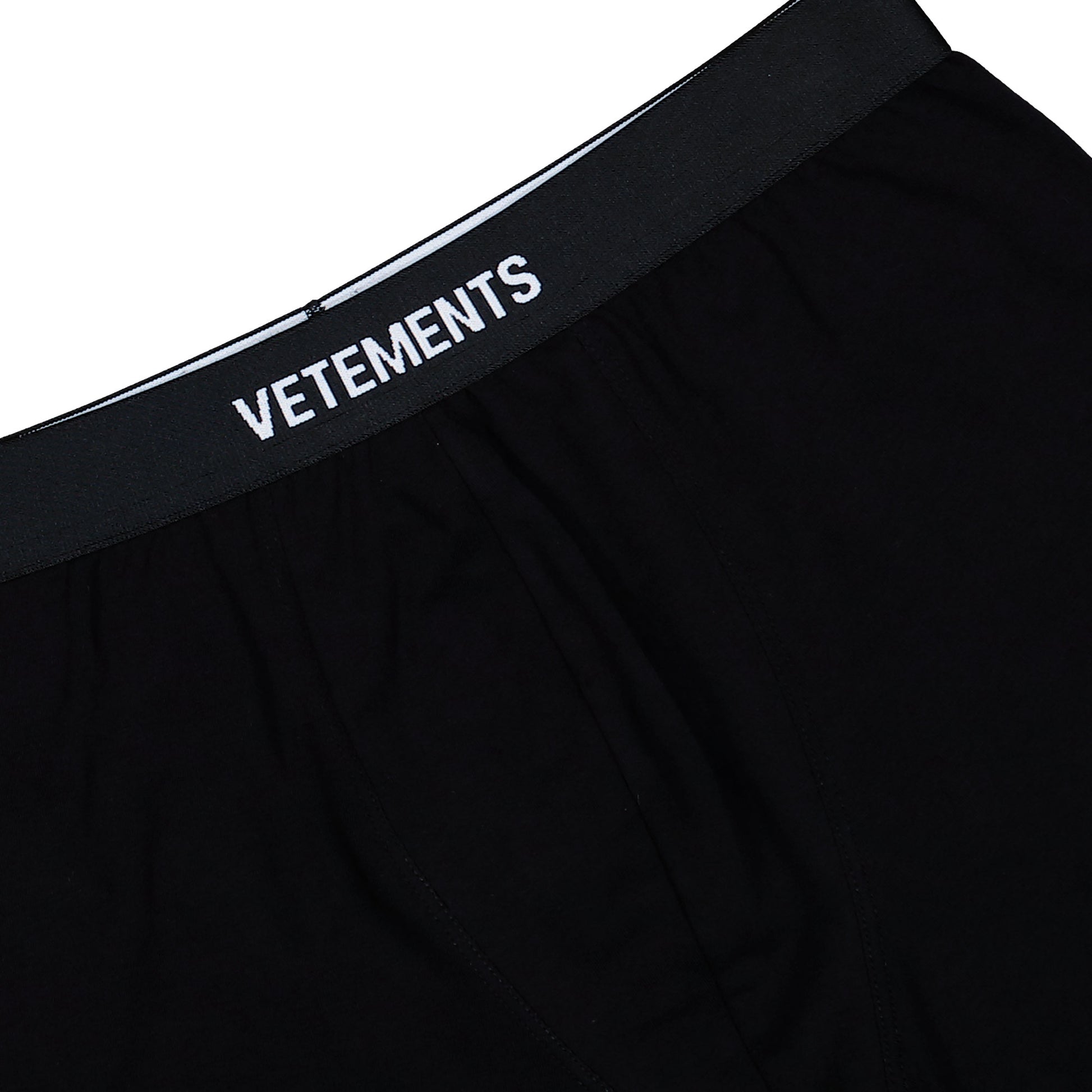 VETEMENTS Logo Boxers Black Trunks & Boxers ME76UN273B Detail View 3 | GATE