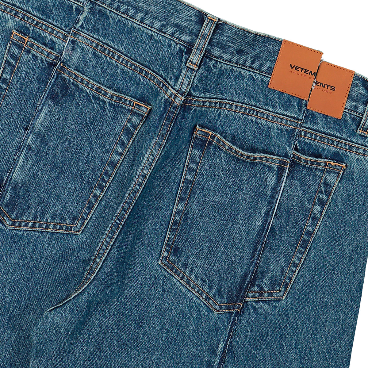 VETEMENTS Pinched Cut-Up Jeans Mid Blue Denim MH27DJ085BL Detail View 5 | GATE