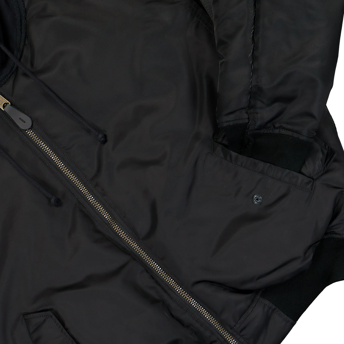 Alpha Industries x VETEMENTS Reconstructed Bomber Jacket Black Jackets MH27JA018B Detail View 4 | GATE