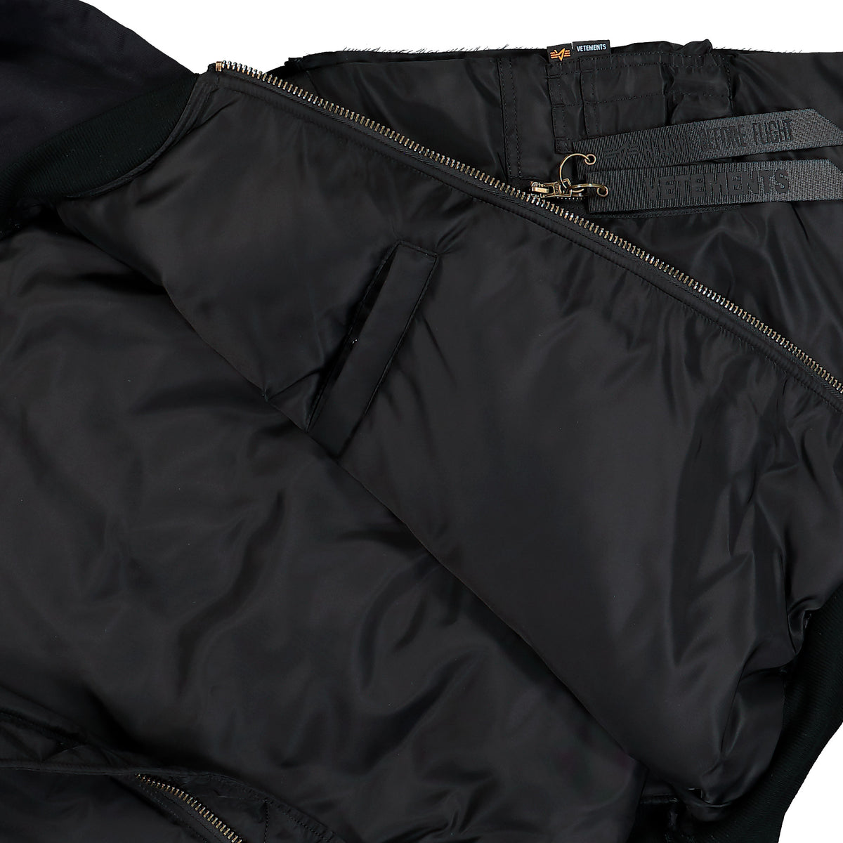 Alpha Industries x VETEMENTS Reconstructed Bomber Jacket Black Jackets MH27JA018B Detail View 6 | GATE