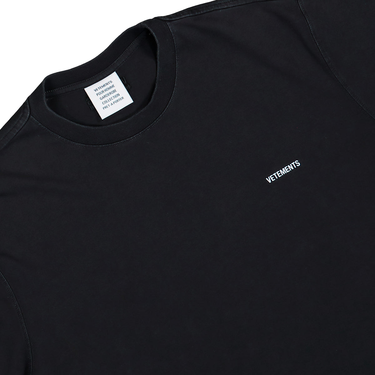 VETEMENTS Classic Logo Regular T-Shirt Washed Black T-Shirts MH27TR161B Detail View 3 | GATE