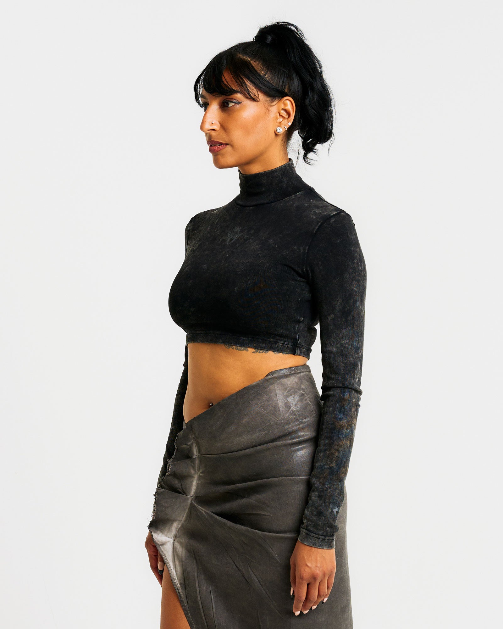 GATE Crop Top Wmn Black Detail view 3 | Gate