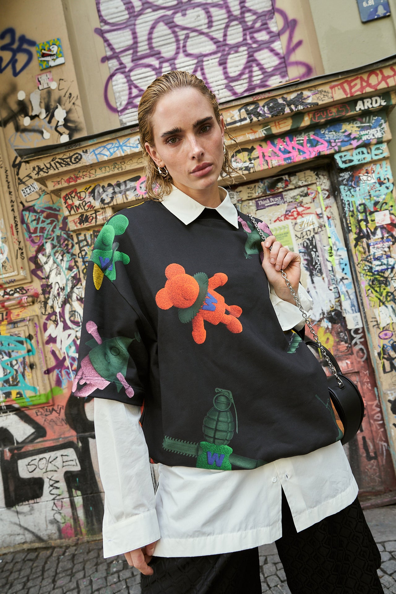 Walter Van Beirendonck Toyterror Sweat Super OS Black Detail view 1 | Gate