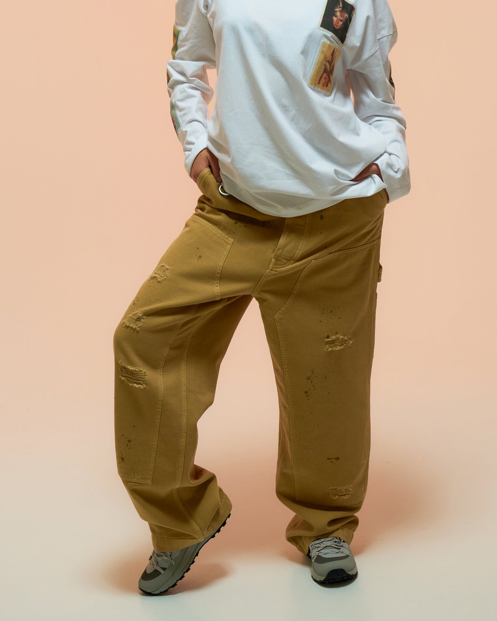 Études Studio Loose Carpenter Pants Brown Detail view 2 | Gate