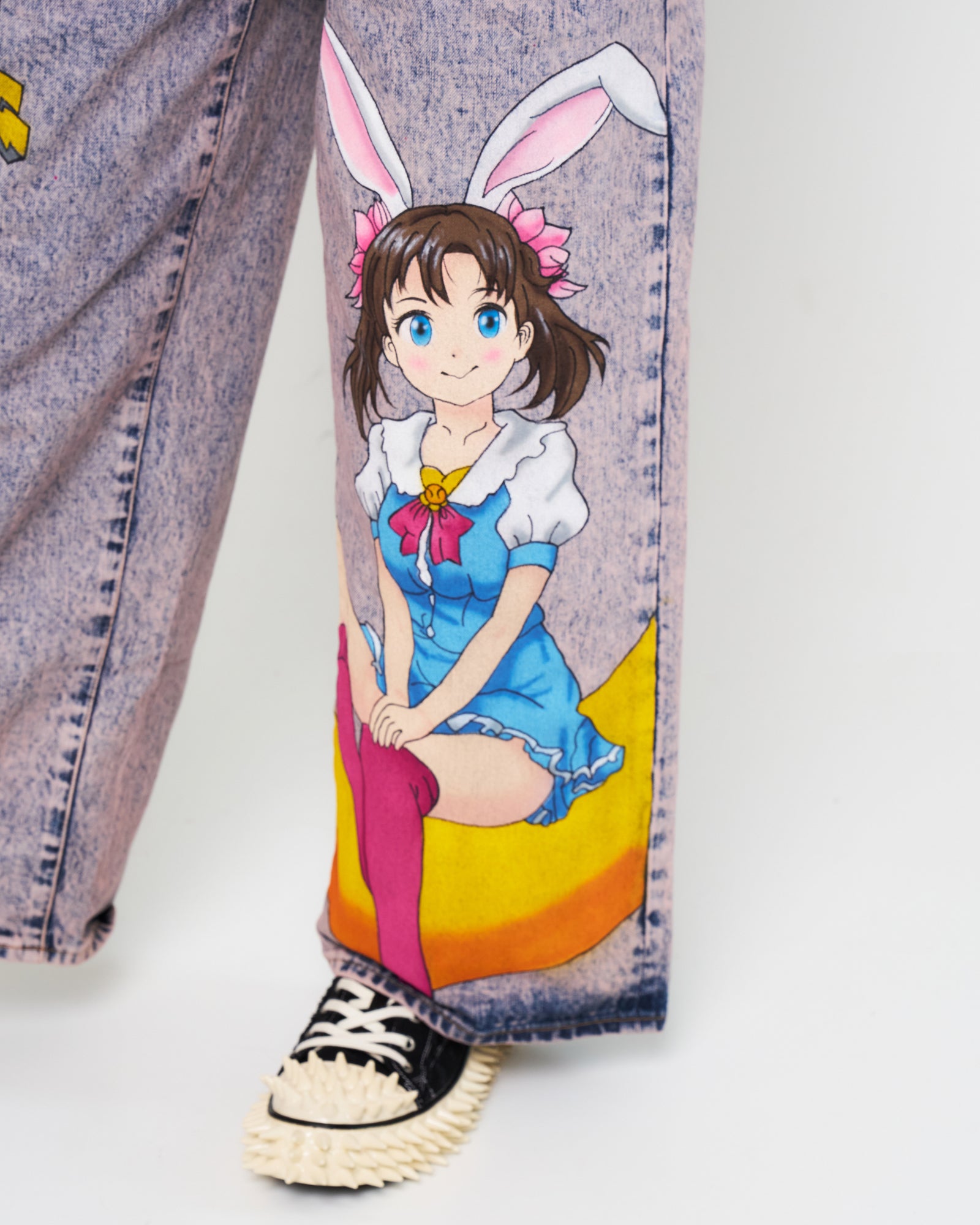 Doublet Anime Hand-Painting Denim Pants Pink Detail view 3 | Gate