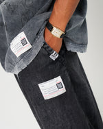 Maison Mihara Yasuhiro Aged Wide Shorts Black Detail view 3 | Gate