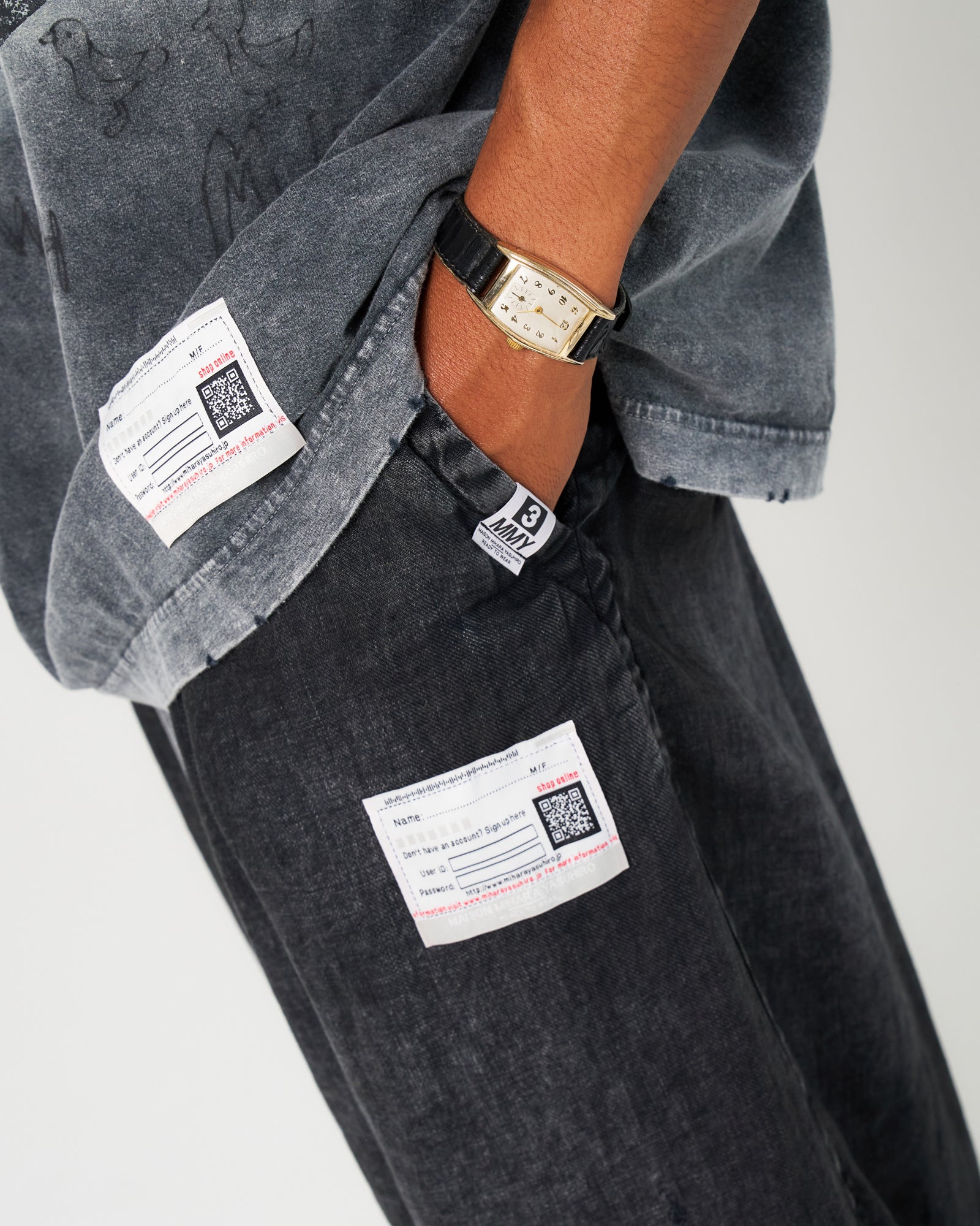 Maison Mihara Yasuhiro Aged Wide Shorts Black Detail view 3 | Gate