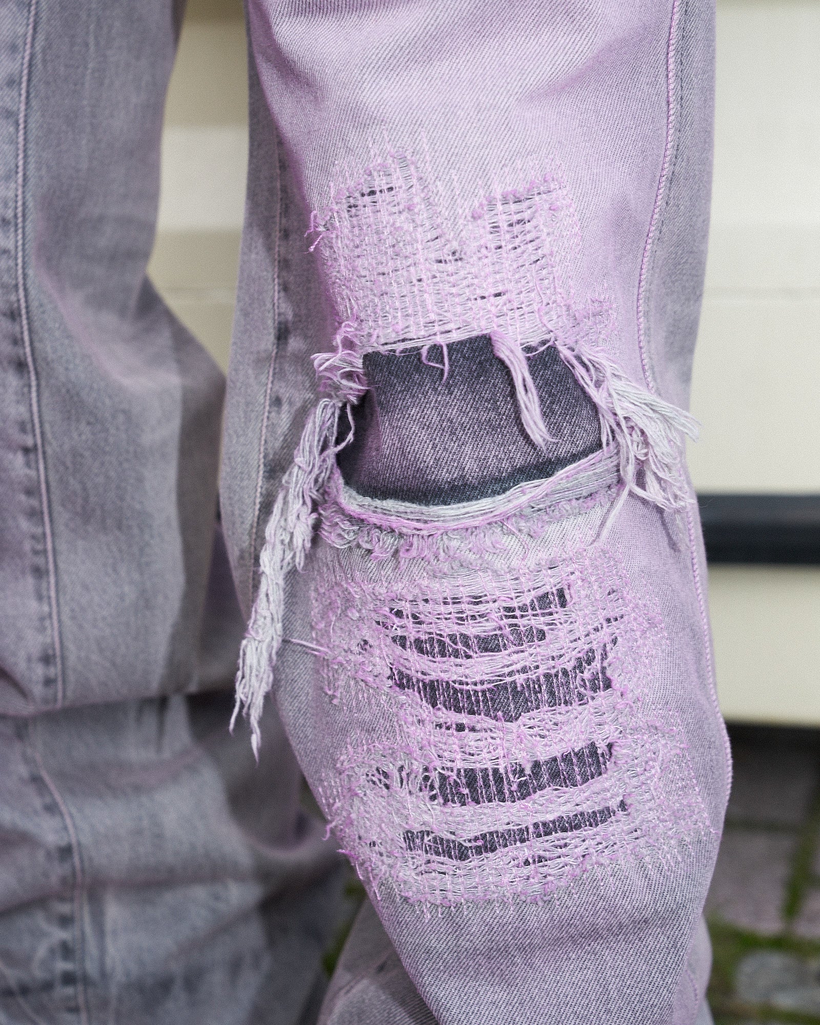 PDF Rich Kid Jeans Pink Denim DFM03032DF119WHBLK On Model Front View | GATE
