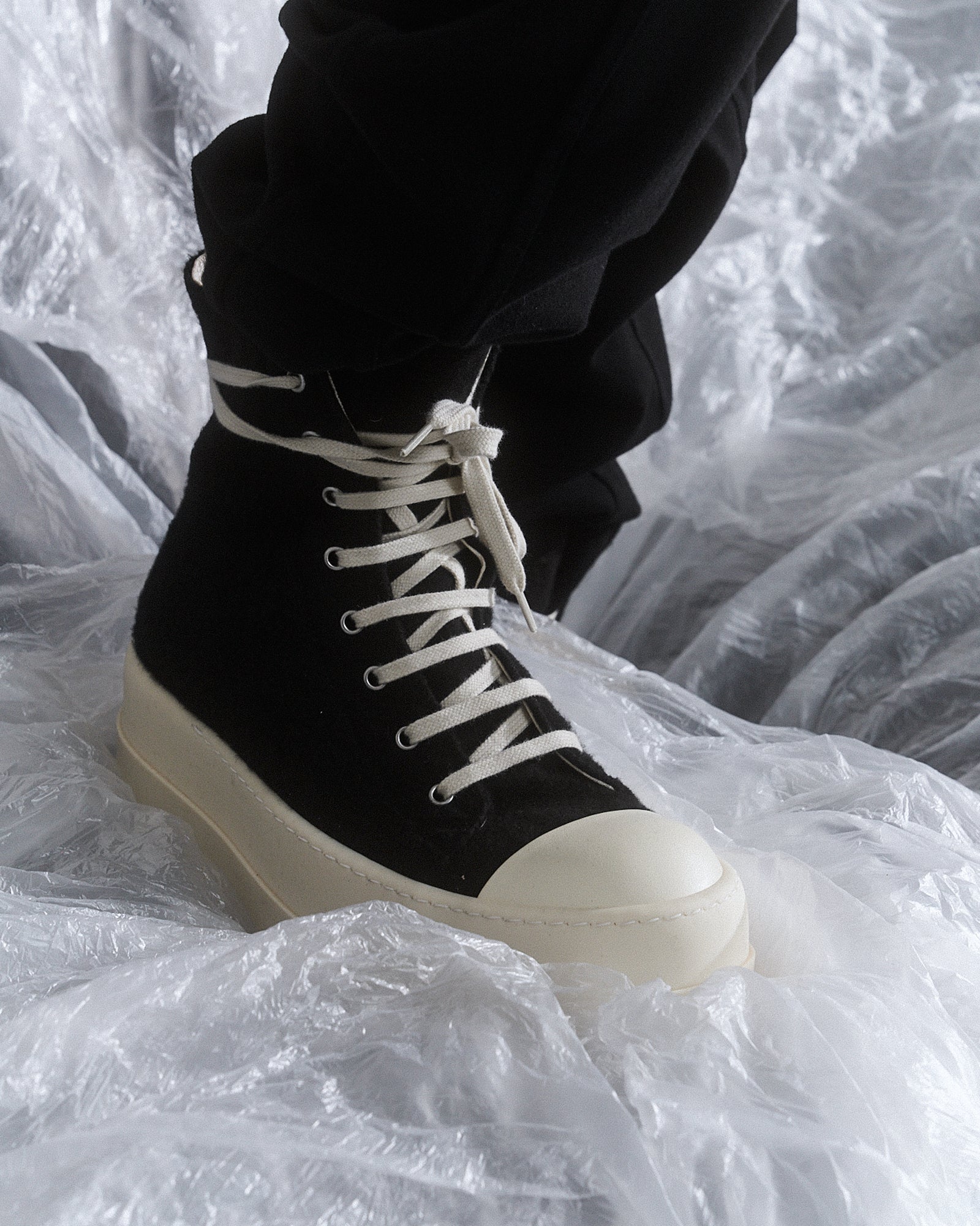 Rick Owens Double Bumper Sneaks Black Sneaker DU02E7831 BMO 911 On Model Front View | GATE
