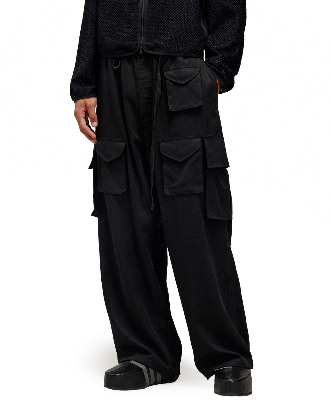 Y-3 Refined Wool Cargo Pants Black Pants IW7453 Detail View 1 | GATE