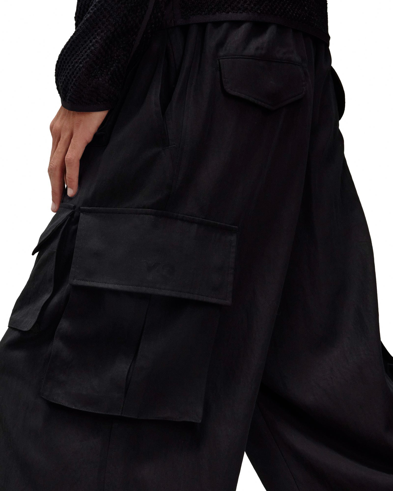 Y-3 Refined Wool Cargo Pants Black Cargo Pants IW7453 Model Detail 1 | GATE