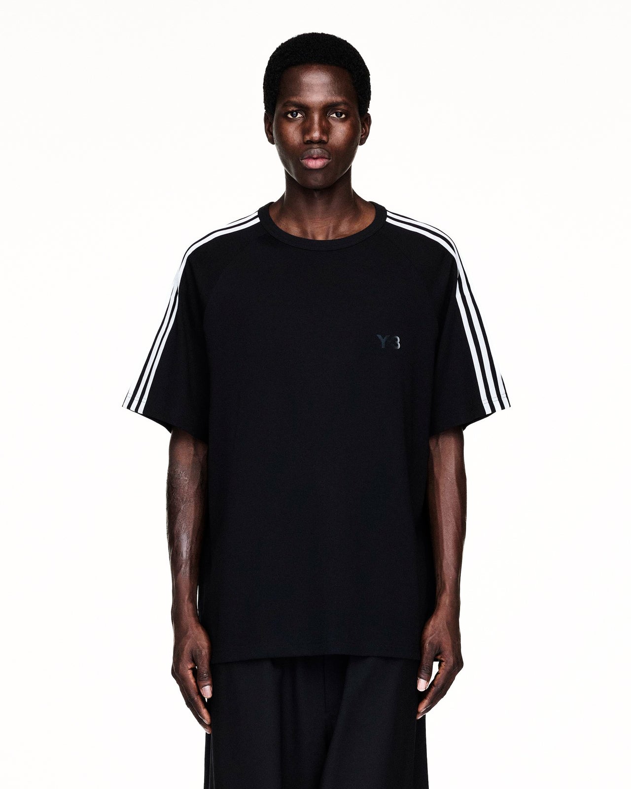 Y-3 U Wire T-Shirt Black T-Shirt JW7352 Detail View 1 | GATE