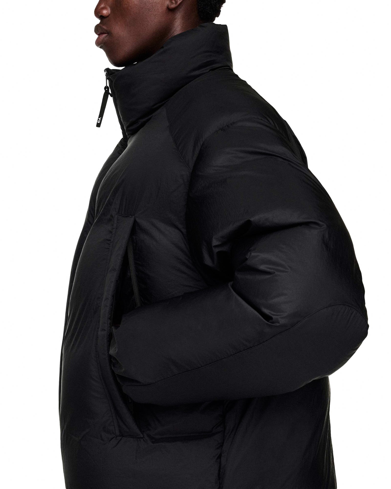 Y-3 M Puffer Jacket Black Puffer Jacket JX7282 Model Detail 1 | GATE