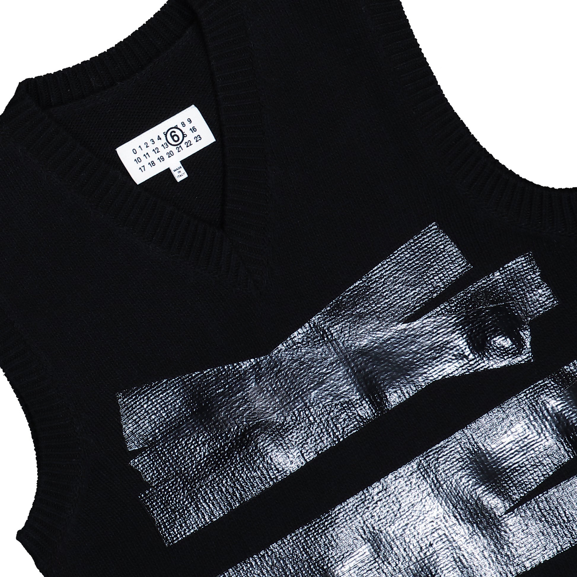 MM6 Maison Margiela Gilet Black Vests SH2FB0022 M13167 900S Detail View 3 | GATE
