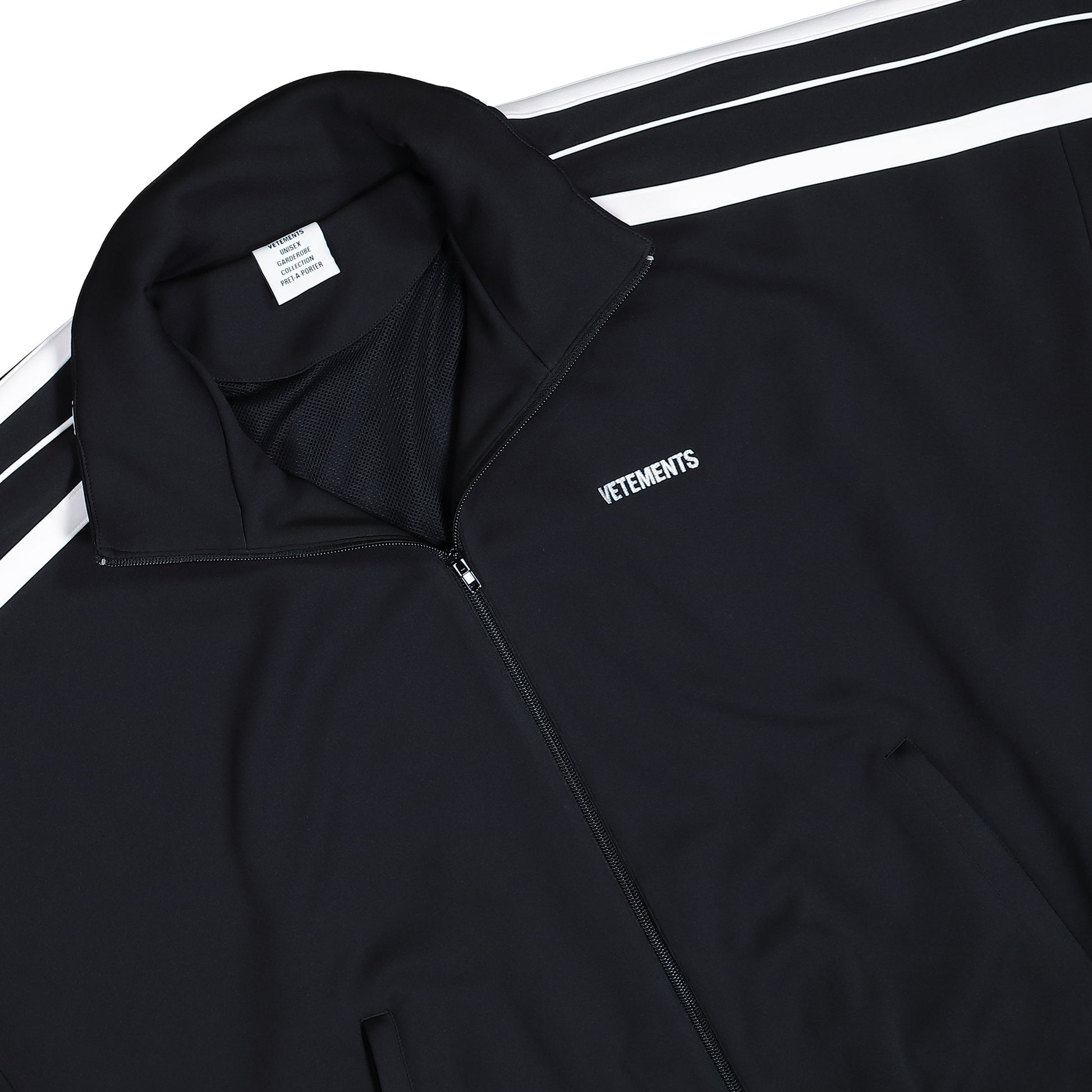 VETEMENTS Gym Jacket Black Tracksuit Tops UH76GJ300B Detail View 3 | GATE
