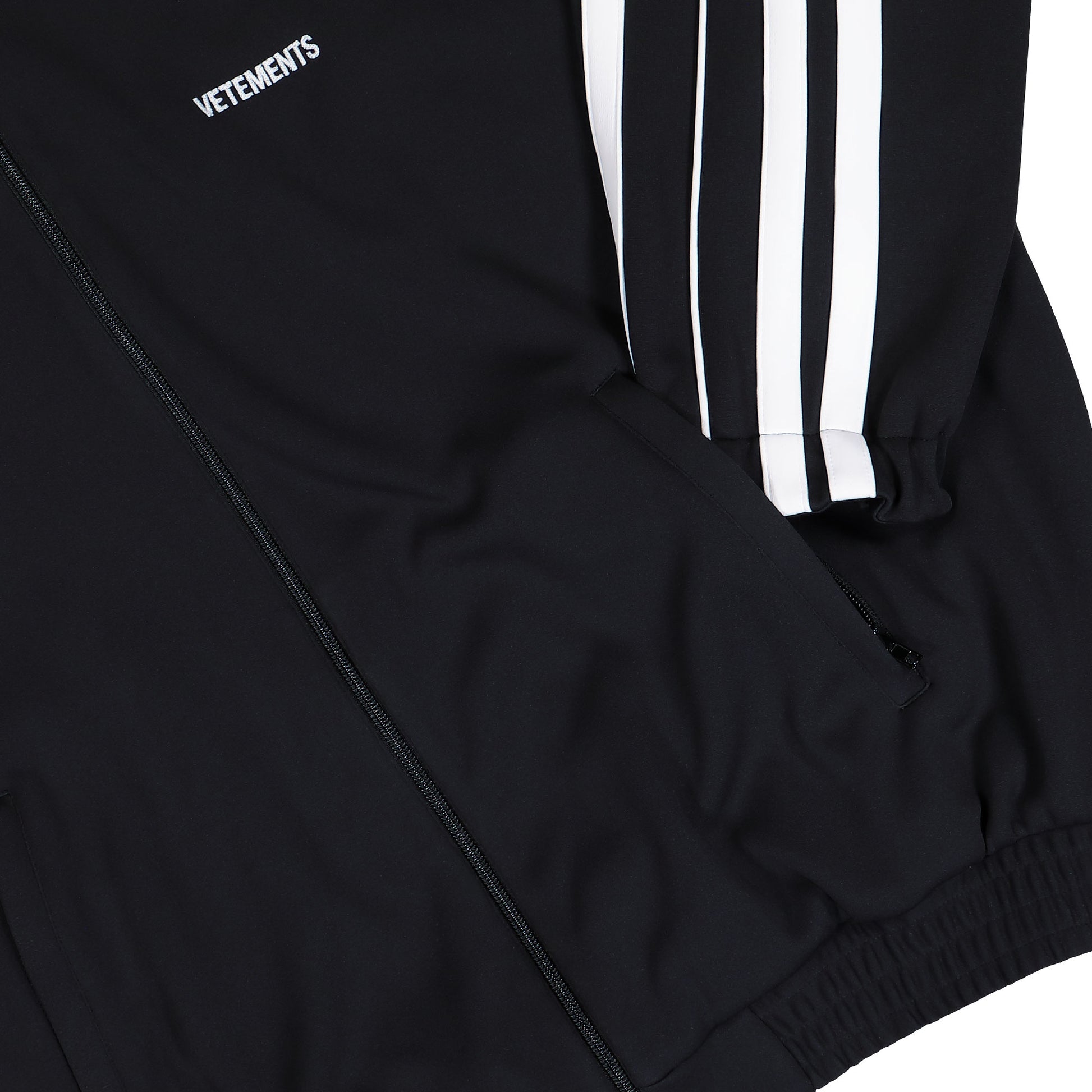 VETEMENTS Gym Jacket Black Tracksuit Tops UH76GJ300B Detail View 4 | GATE
