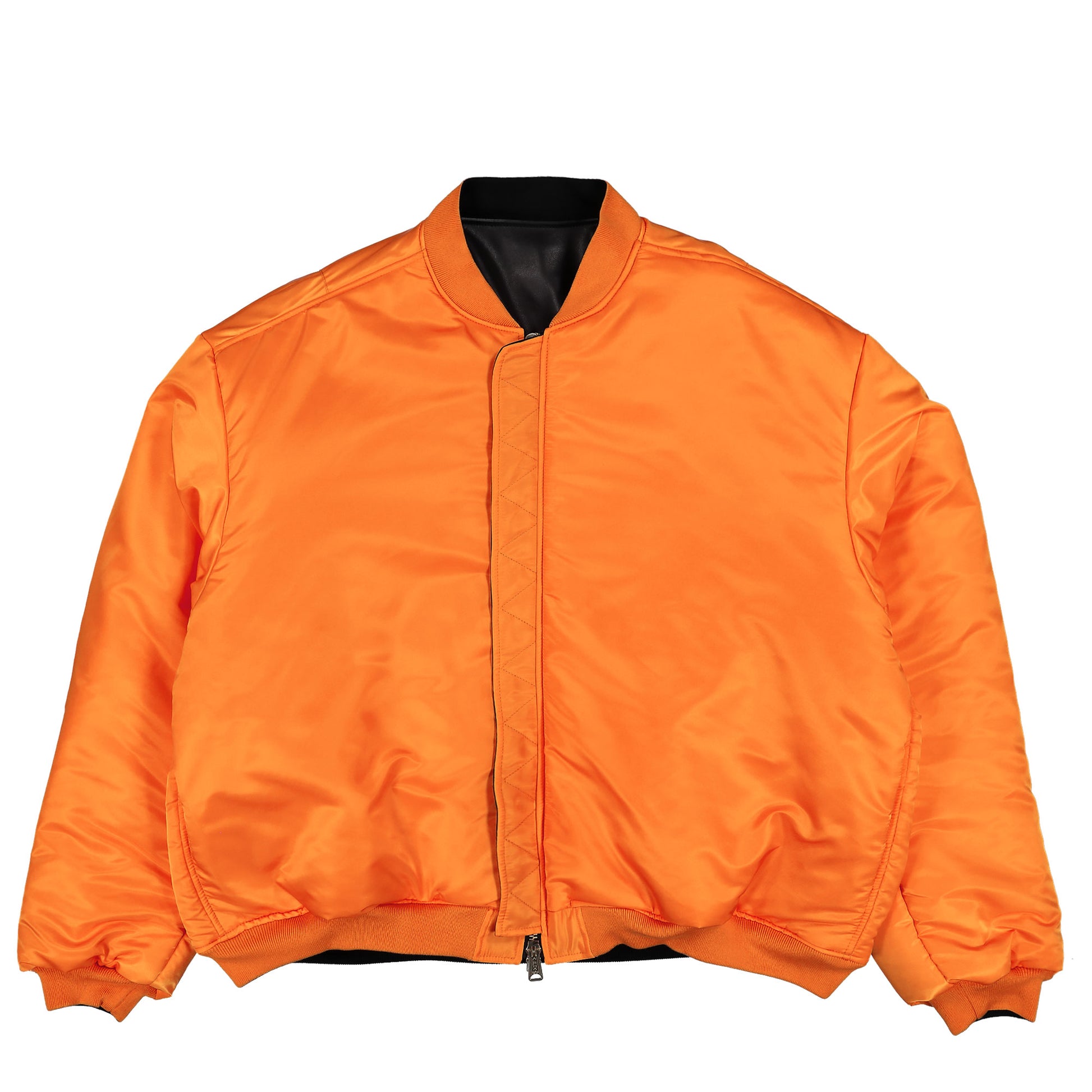 VETEMENTS Oversized Leather Bomber Jacket Black Jackets UH76LB300B Detail View 9 | GATE