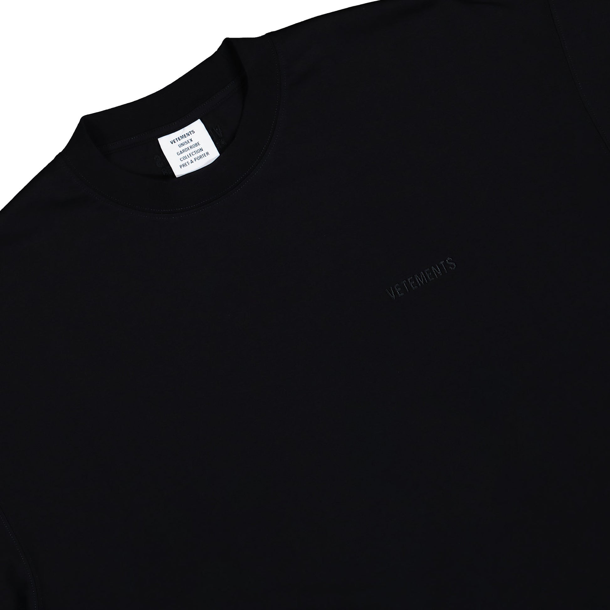 VETEMENTS Logo Regular T-Shirt Black T-Shirts UH76TR100B Detail View 3 | GATE