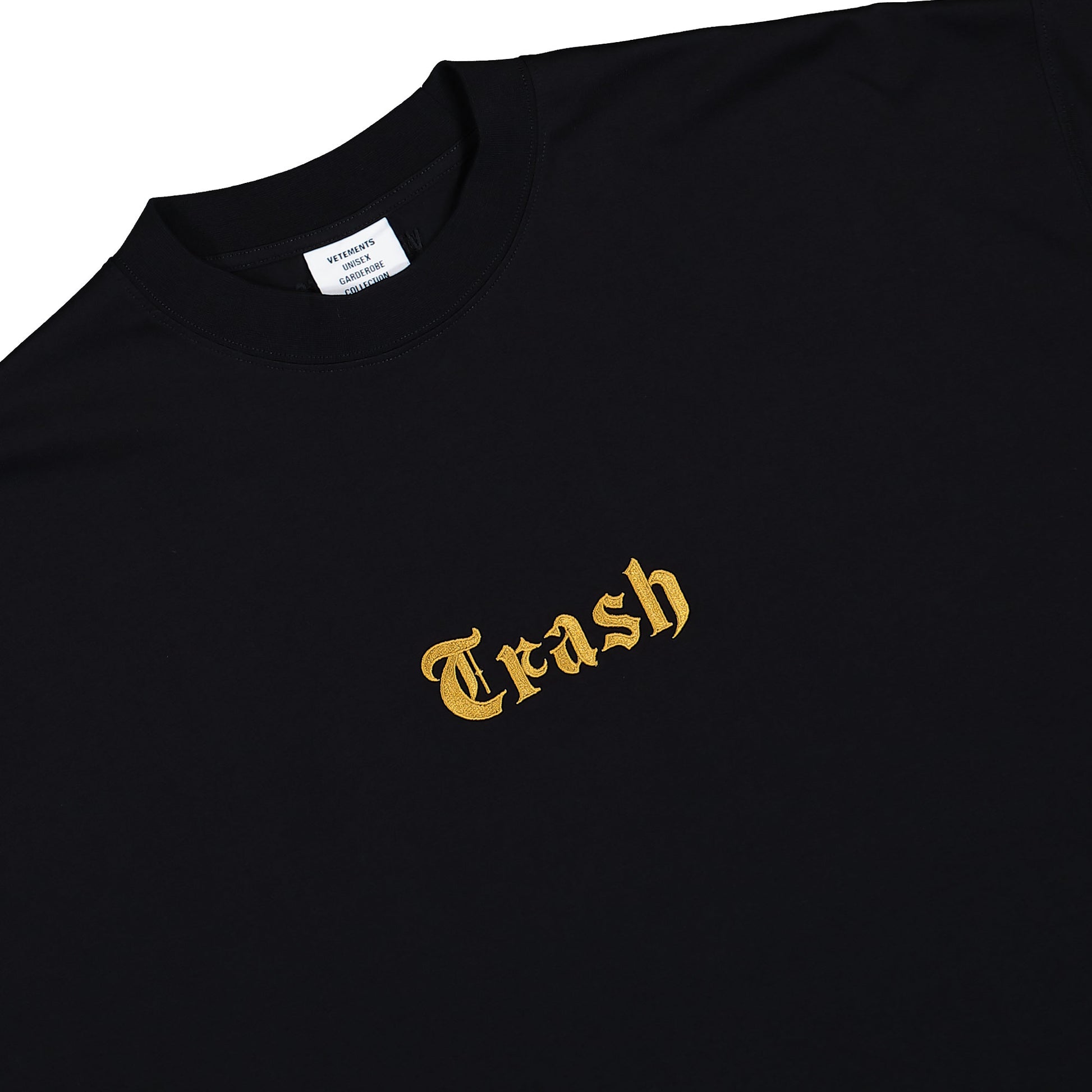 VETEMENTS Trash Embroidered Regular T-Shirt Black T-Shirts UH76TR540B Detail View 3 | GATE