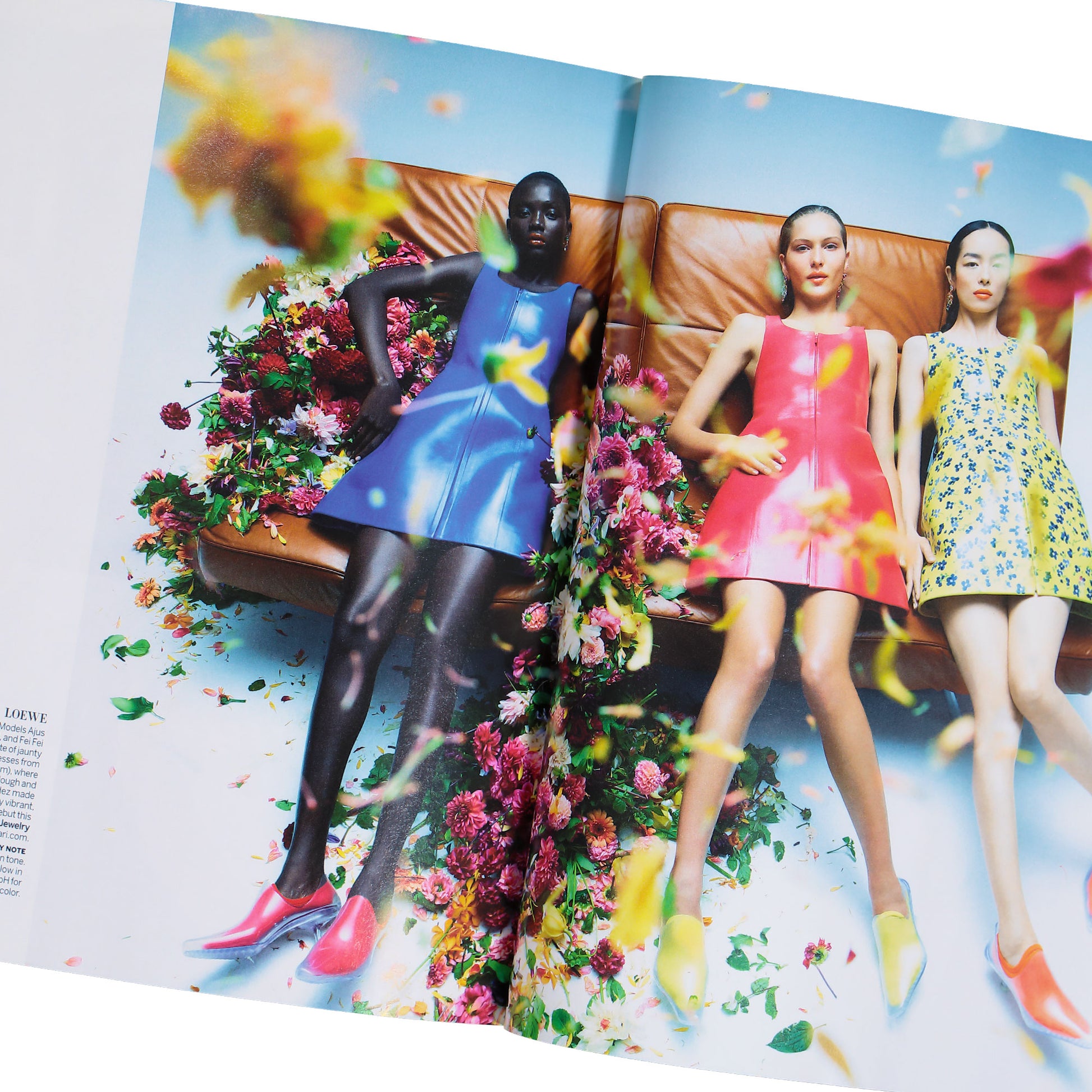 Vogue Magazine Dezember 2025 Multicolor Magazines VGMDEC25 Detail View 9 | GATE