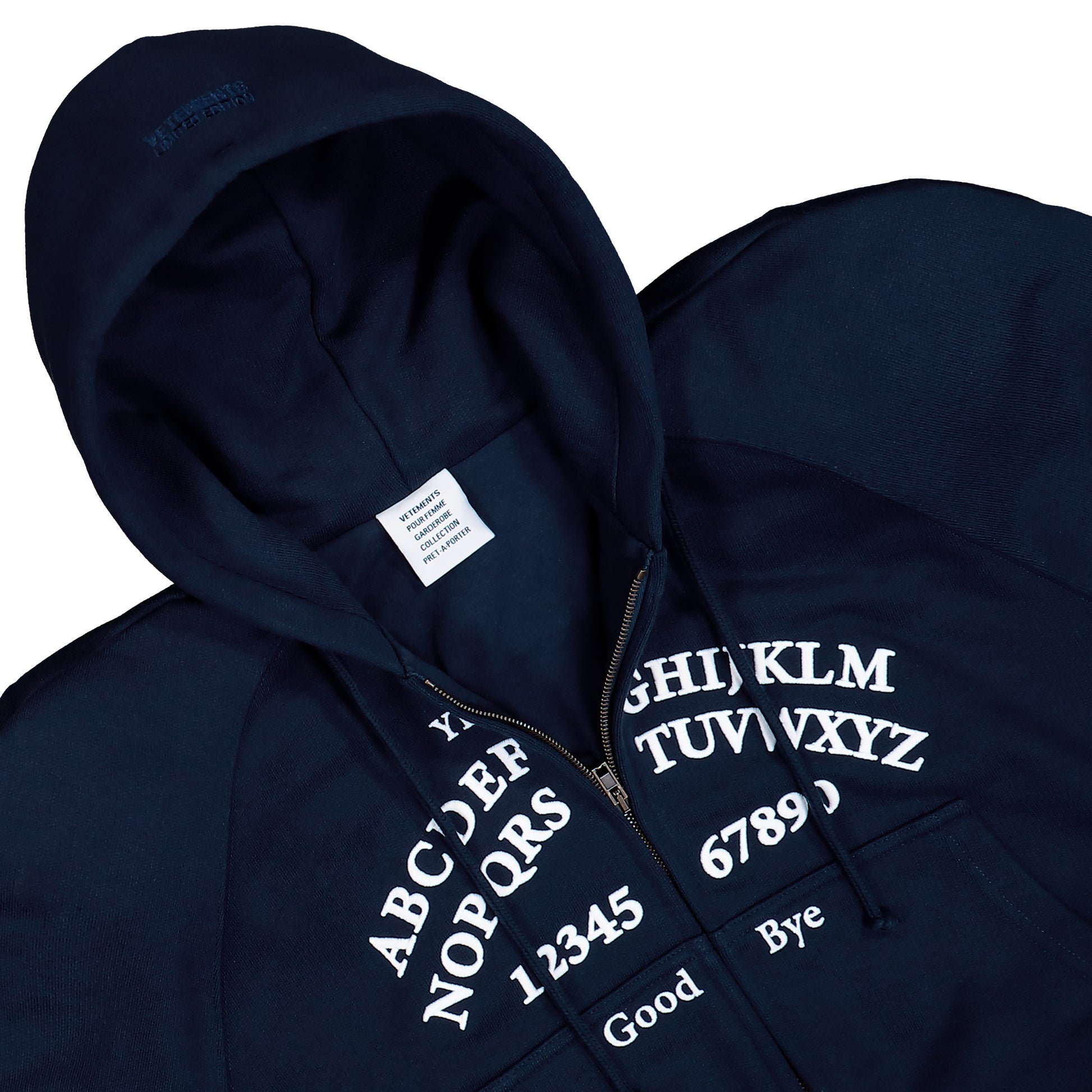 VETEMENTS Alphabet Round Shoulder Zip-Up Hoodie Navy Hoodies WE76ZU496N Detail View 3 | GATE