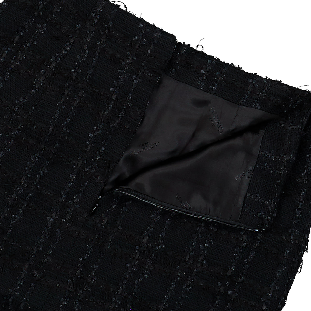 VETEMENTS Tweed Decollage Front / Back Skirt Black Checked Skirts WH27SK029BC Detail View 5 | GATE
