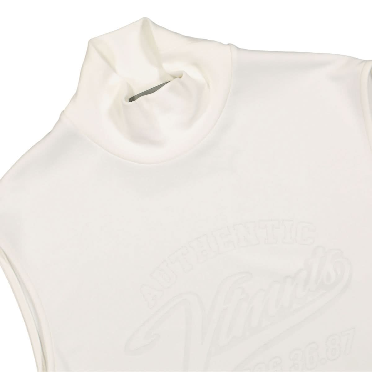 VTMNTS Engraved Sleeveless Turtleneck White Detail view 3 | Gate